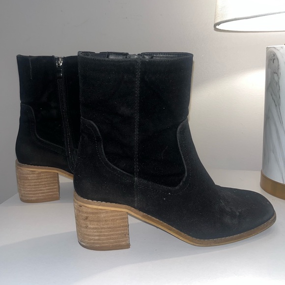 Mis-Jes Women’s Heeled Ankle Boots made with black suede - Picture 3 of 8
